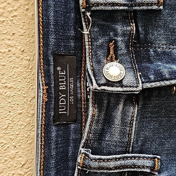 JUDY Blue Relax Fit Jeans - Picture 2 of 9